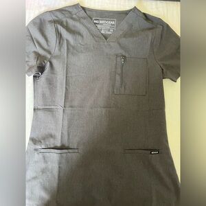BRAND NEW nurse scrubs